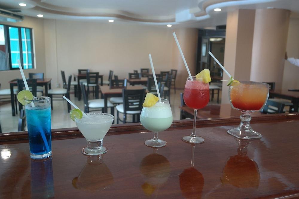 Hotel Playa Marina 马萨特兰 外观 照片